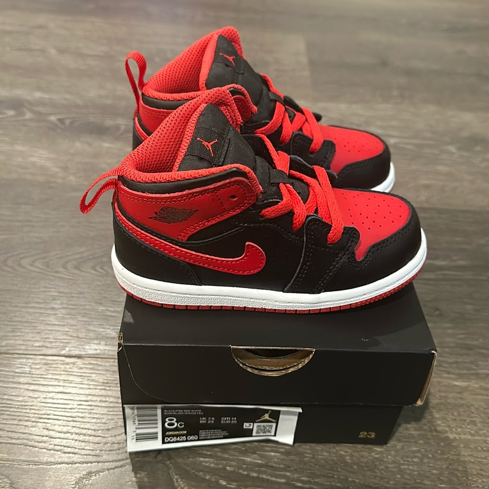Jordan 1 Mid Toddler (8c) NWT